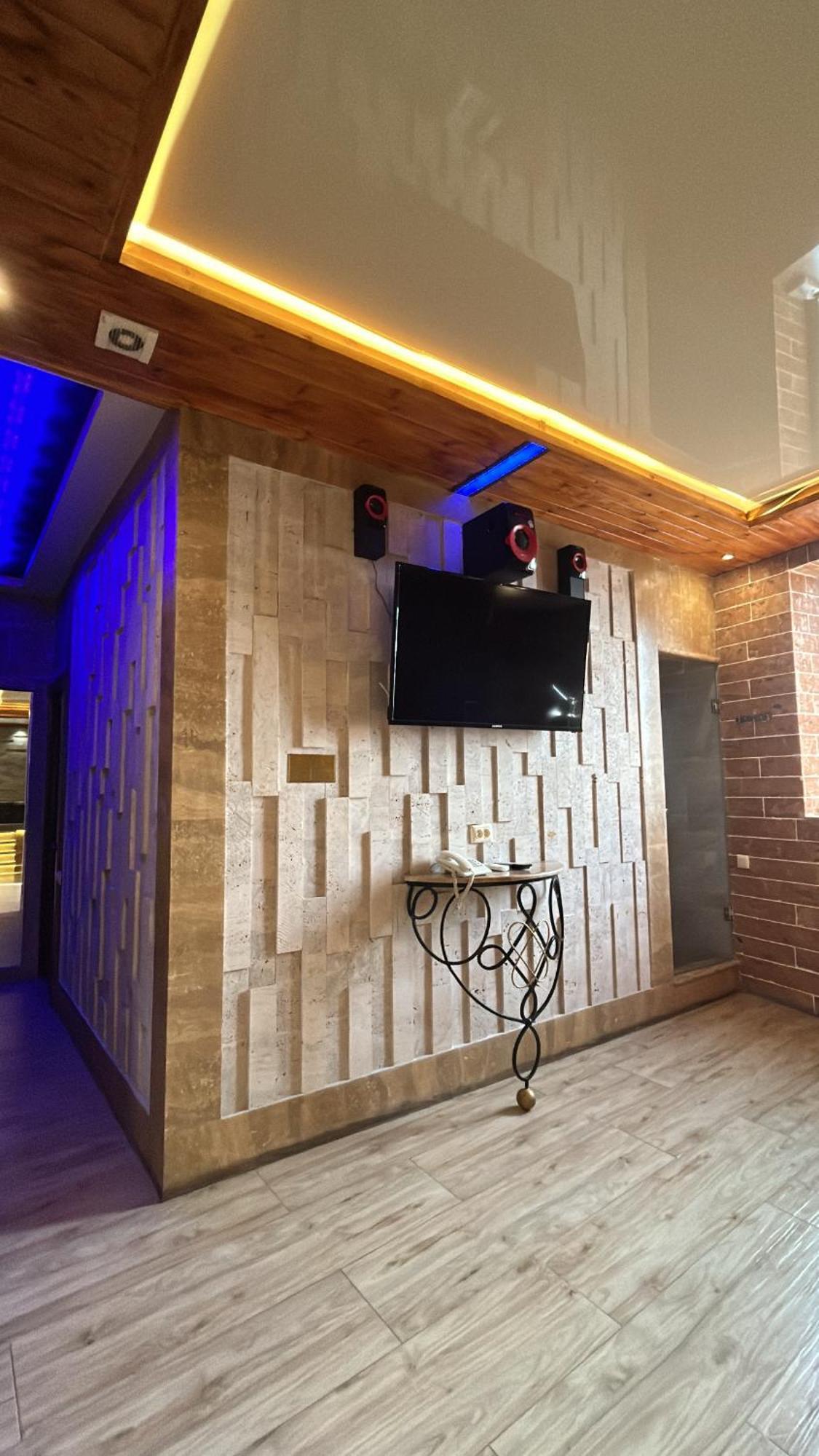 Aleppo Hotel Erevan Esterno foto