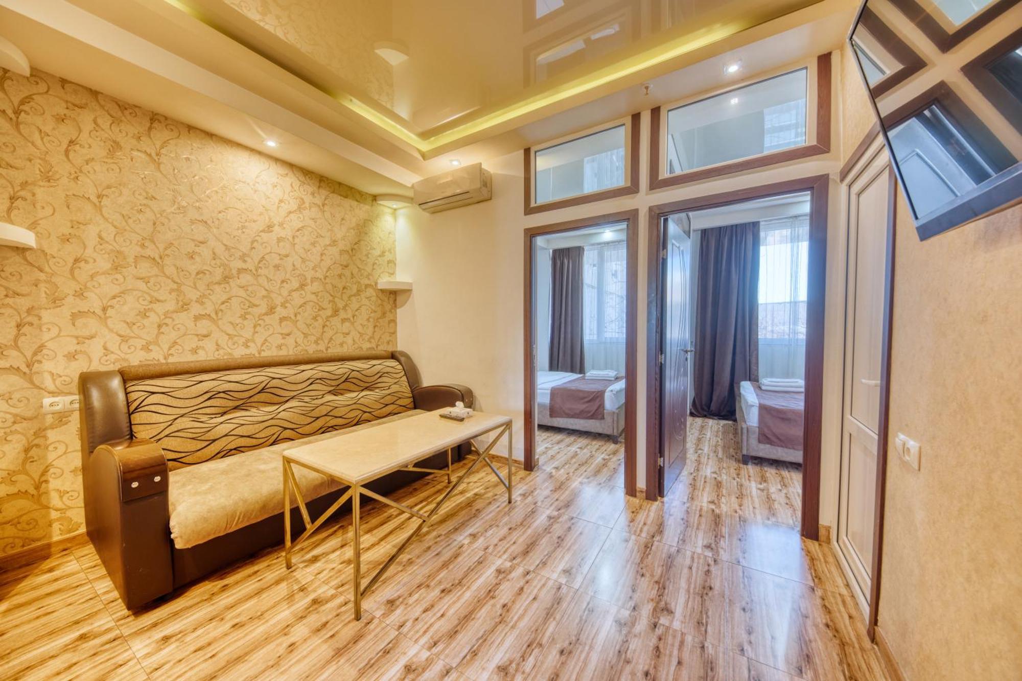 Aleppo Hotel Erevan Esterno foto