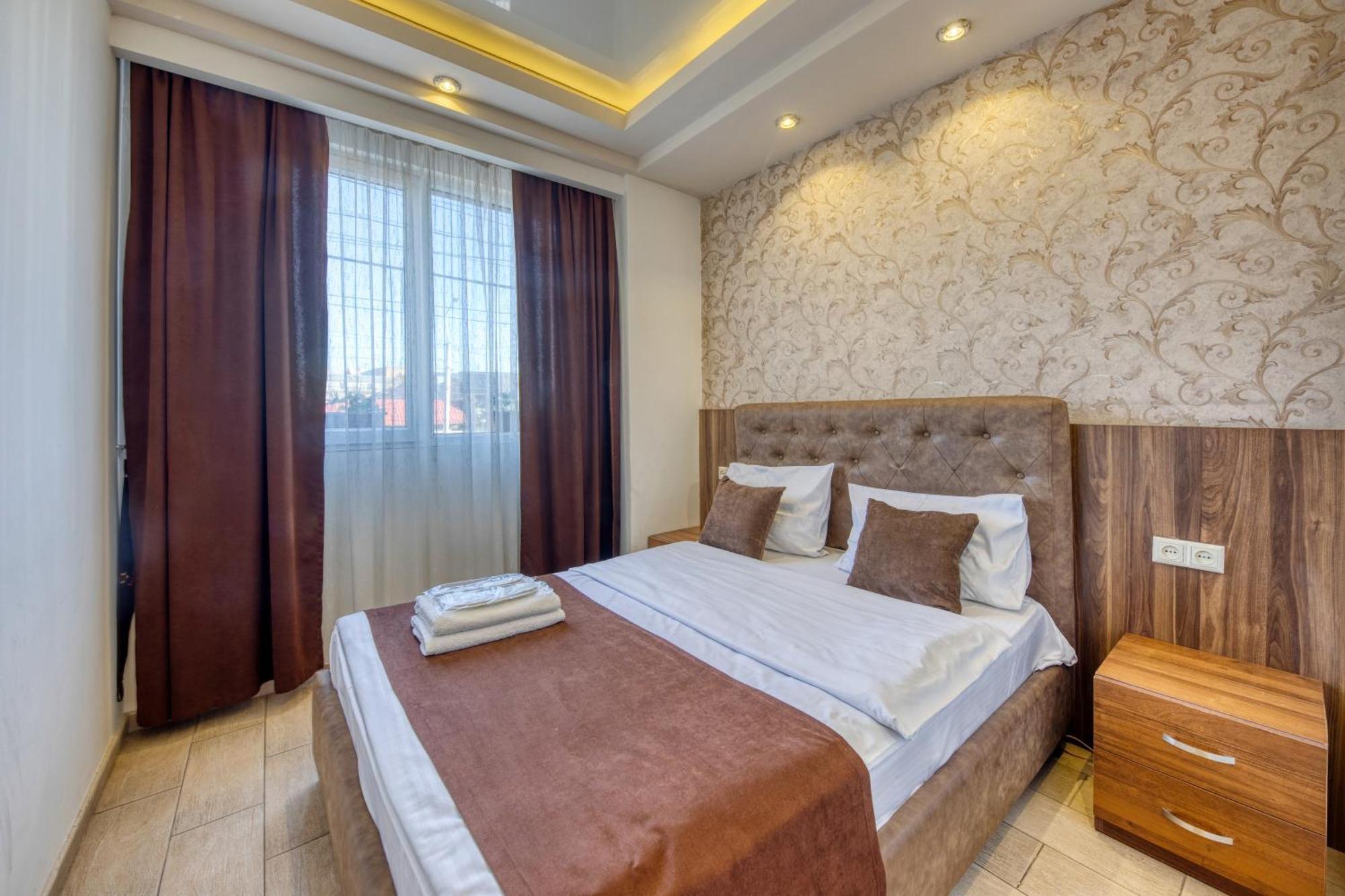 Aleppo Hotel Erevan Esterno foto