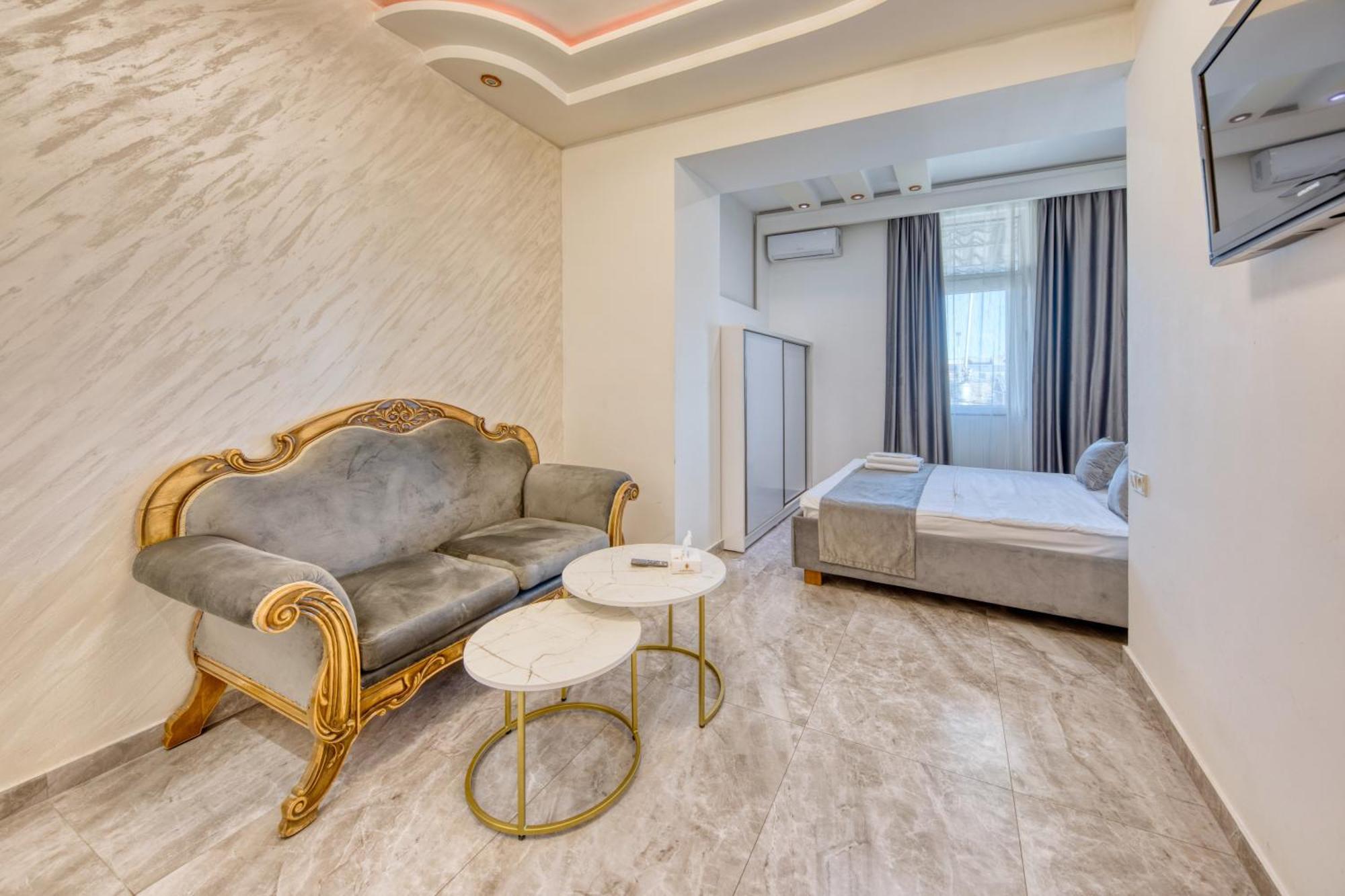 Aleppo Hotel Erevan Esterno foto