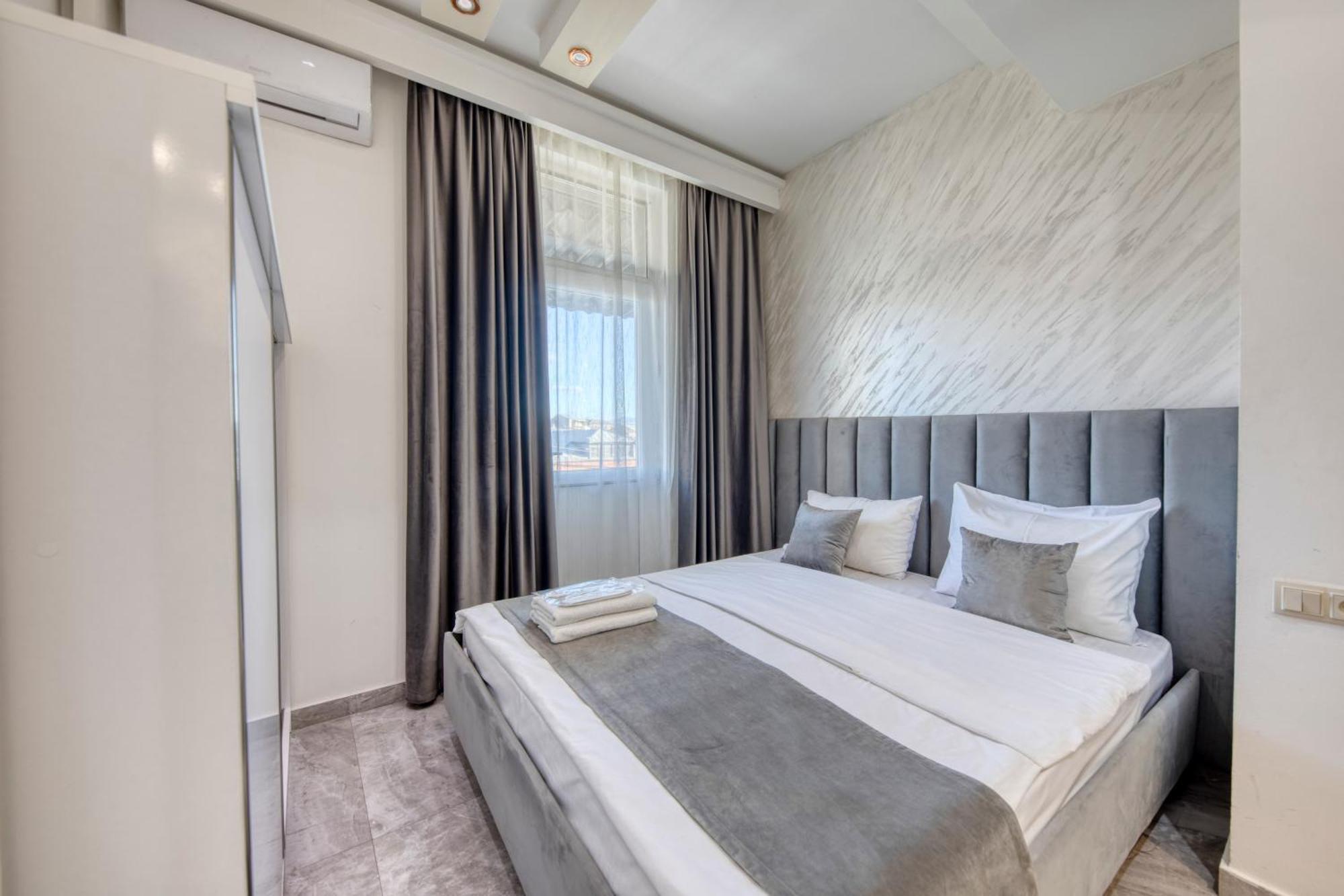 Aleppo Hotel Erevan Esterno foto