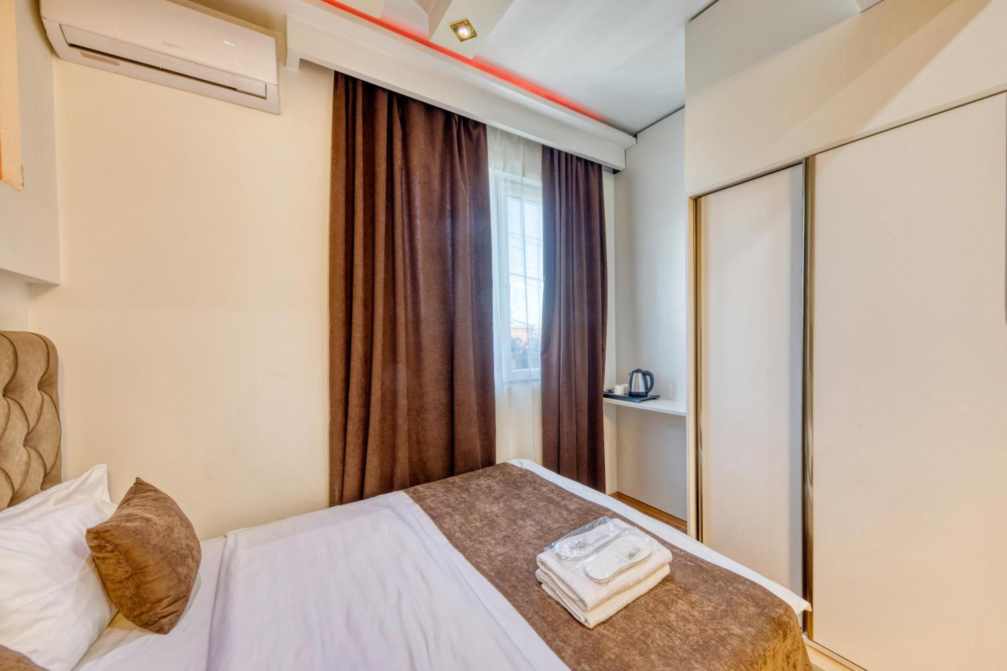Aleppo Hotel Erevan Esterno foto