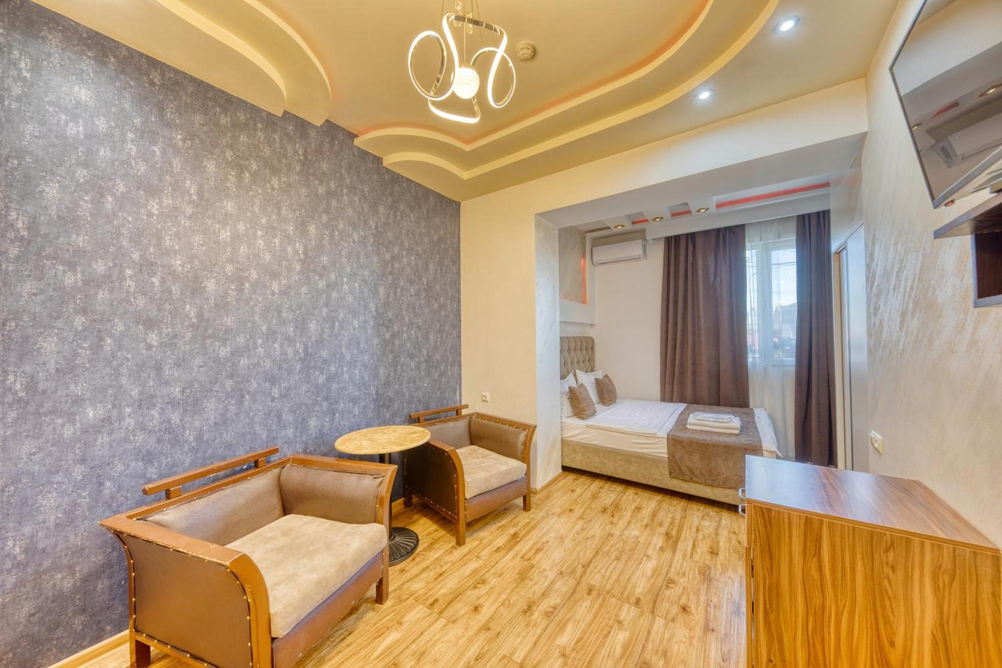 Aleppo Hotel Erevan Esterno foto